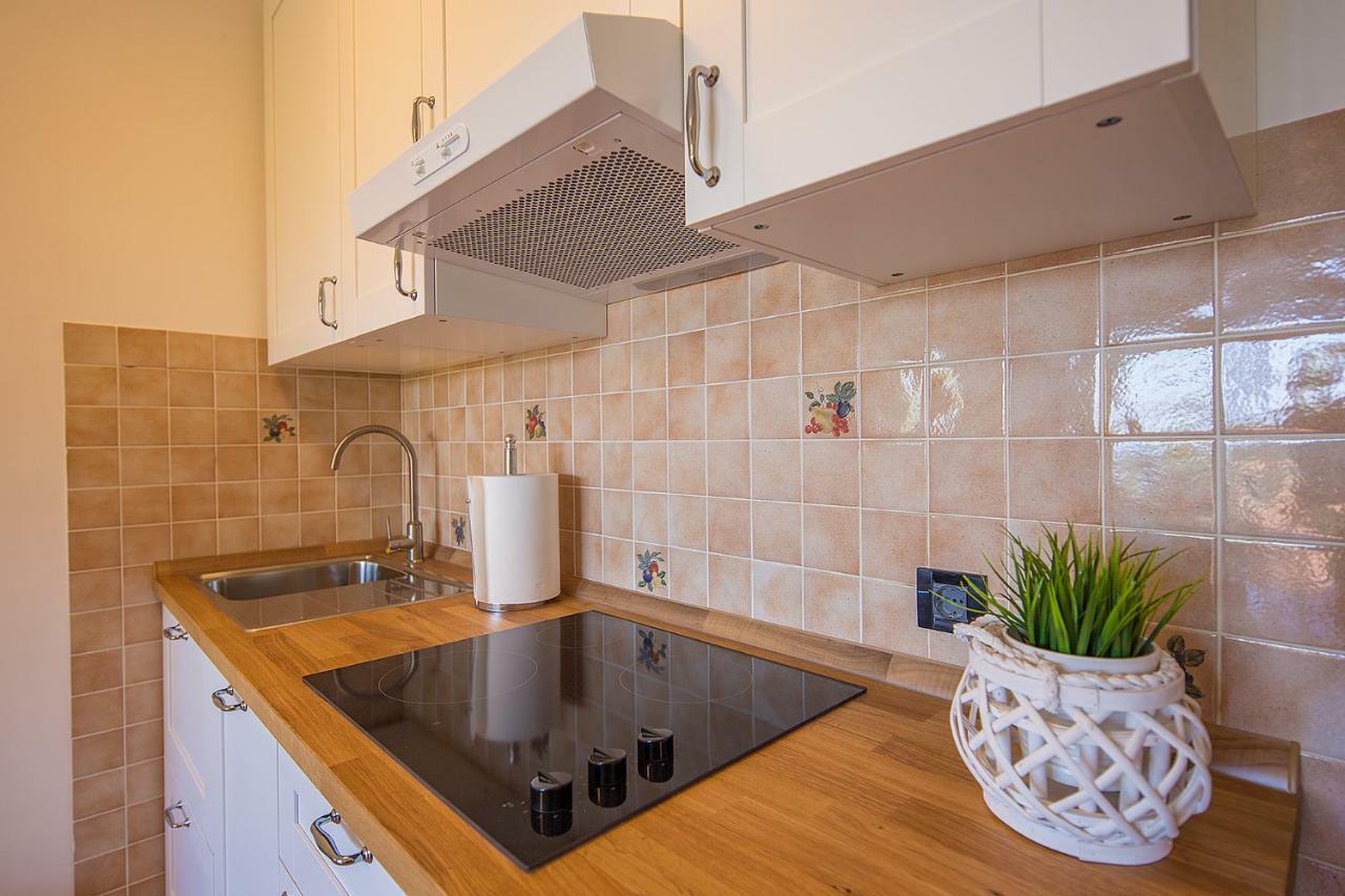 Apartments Bo Malinska Ngoại thất bức ảnh