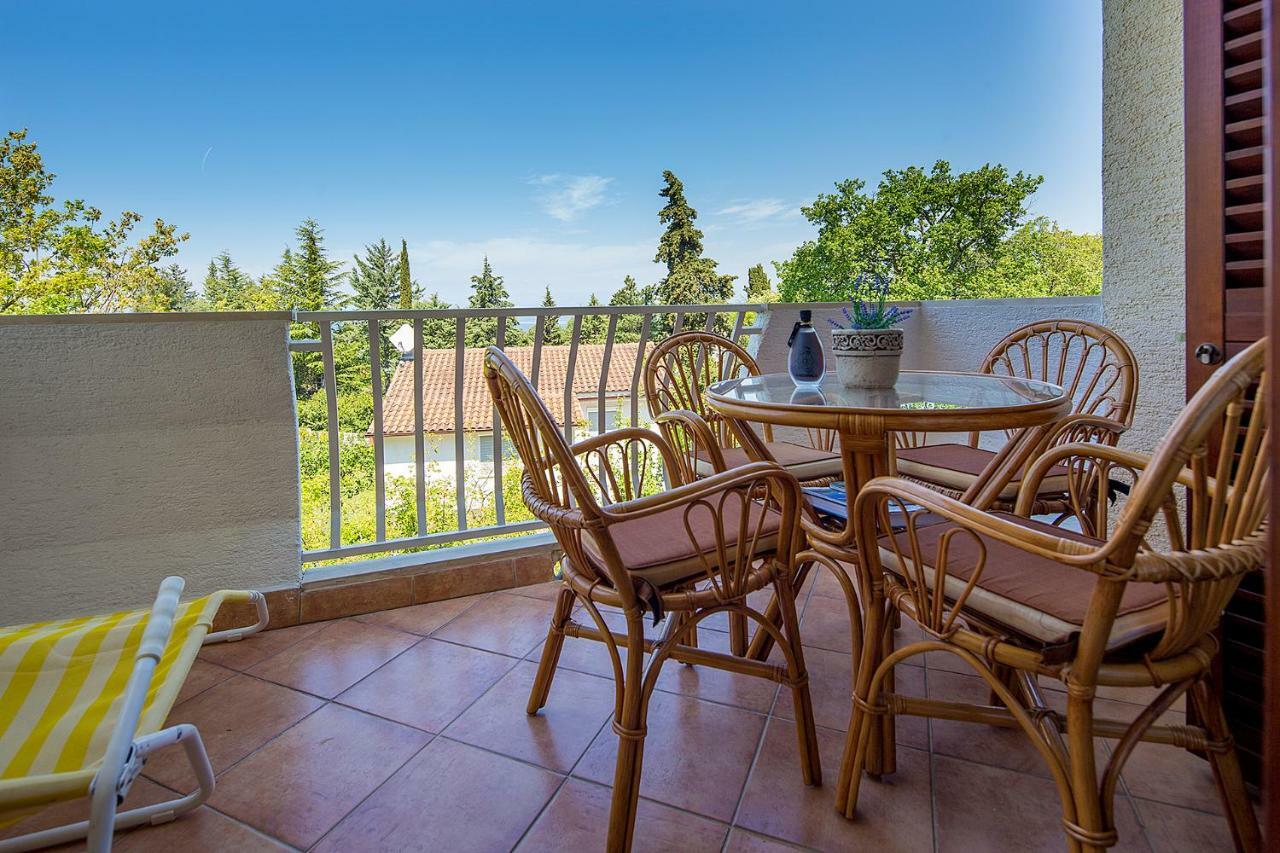Apartments Bo Malinska Ngoại thất bức ảnh