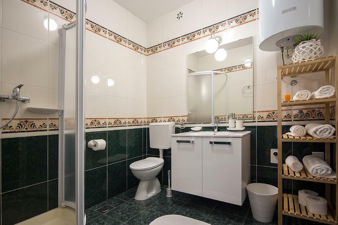 Apartments Bo Malinska Ngoại thất bức ảnh